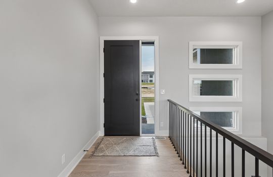 3-web-or-mls-8785 - 5502 N 213th St_003