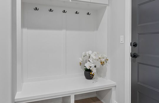31-web-or-mls-8785 - 5502 N 213th St_031