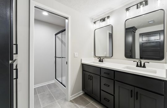 32-web-or-mls-8779 - 11722 124th Ave_032