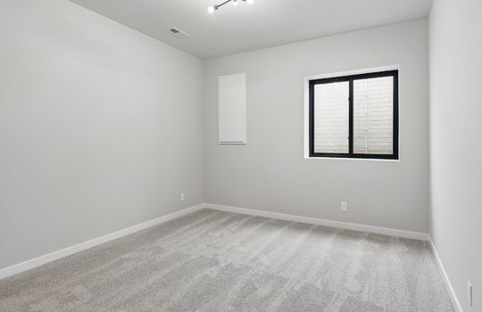 35-web-or-mls-19505 Allied St_035