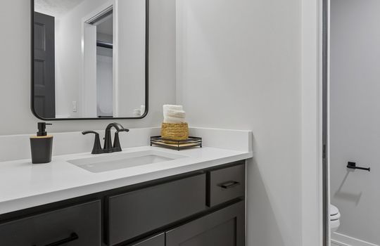 38-web-or-mls-8785 - 5502 N 213th St_038