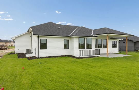42-web-or-mls-19505 Allied St_042
