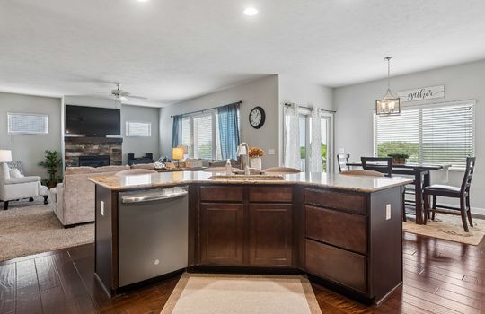10-web-or-mls-9057 - 19868 K St_010