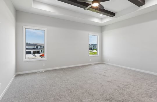 11-web-or-mls-6517 S 214th St_011