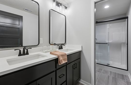 23-web-or-mls-6517 S 214th St_023