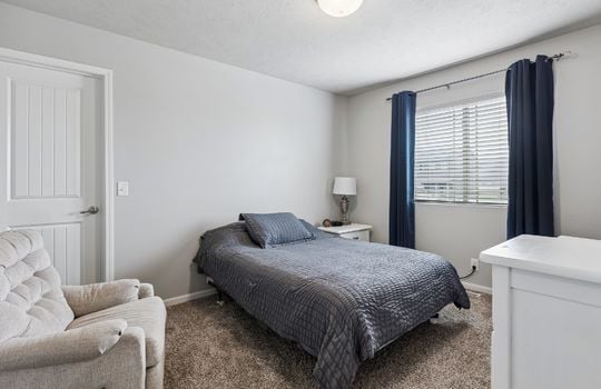 24-web-or-mls-9057 - 19868 K St_024