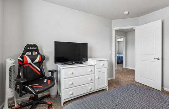 25-web-or-mls-9057 - 19868 K St_025