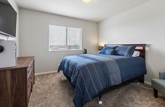 26-web-or-mls-9057 - 19868 K St_026