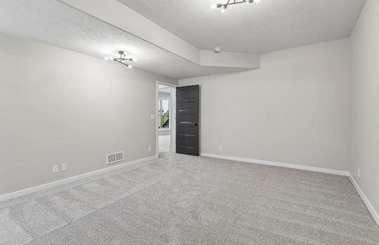28-web-or-mls-9192 - 21416 Morning View Dr_025