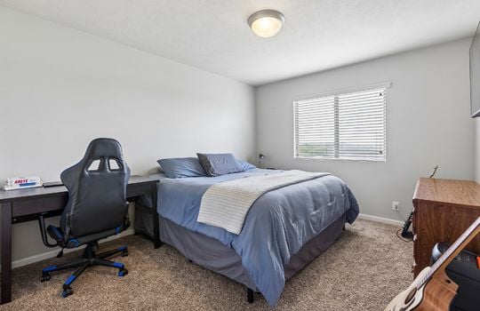 29-web-or-mls-9057 - 19868 K St_029