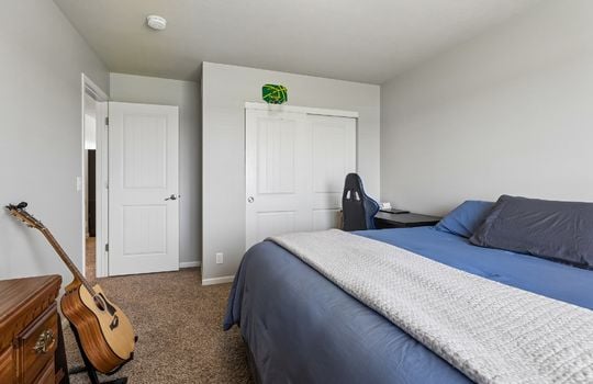 30-web-or-mls-9057 - 19868 K St_030