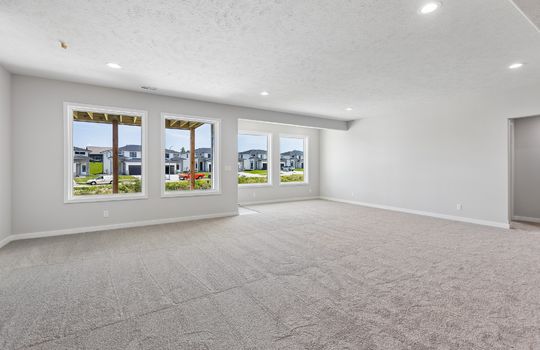 32-web-or-mls-6517 S 214th St_032