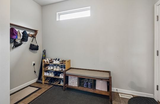 32-web-or-mls-9057 - 19868 K St_032