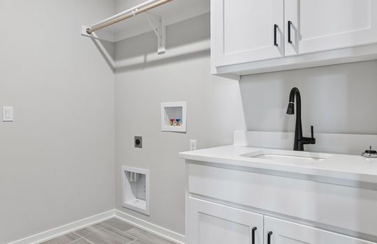 37-web-or-mls-6517 S 214th St_037