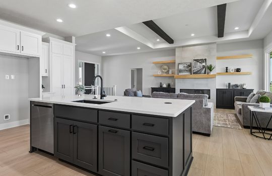 8-web-or-mls-6517 S 214th St_008