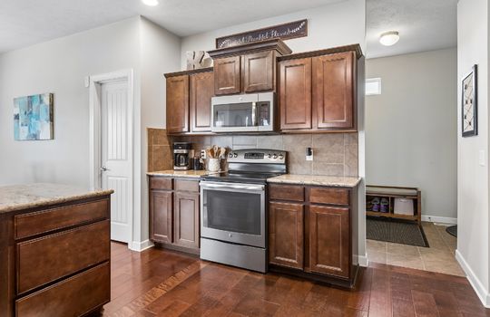 9-web-or-mls-9057 - 19868 K St_009