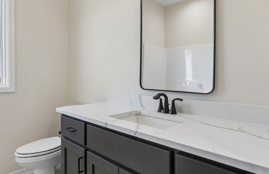 15-web-or-mls-9838 - 5701 N 195th St_015