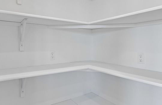 17-web-or-mls-9838 - 5701 N 195th St_017