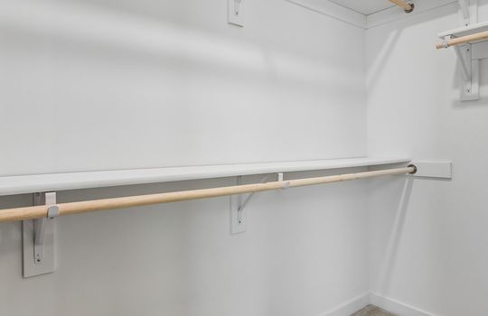 27-web-or-mls-9838 - 5701 N 195th St_027