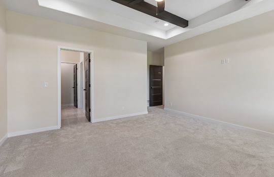 28-web-or-mls-9838 - 5701 N 195th St_028