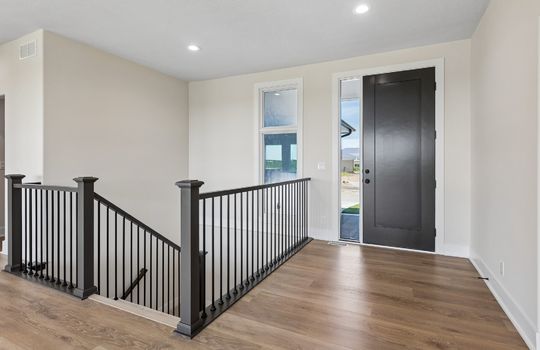 3-web-or-mls-9838 - 5701 N 195th St_003