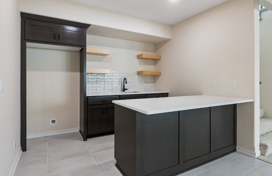 30-web-or-mls-9838 - 5701 N 195th St_035