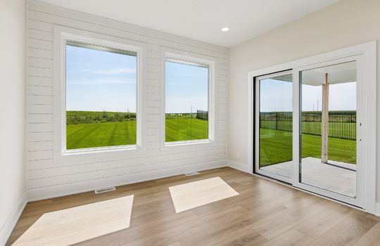 7-web-or-mls-9838 - 5701 N 195th St_007