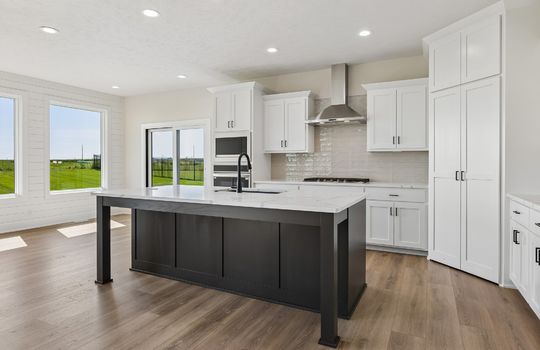 9-web-or-mls-9838 - 5701 N 195th St_009