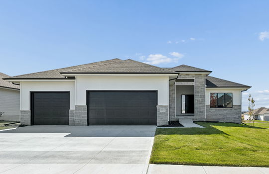 1-web-or-mls-11714 S 124th Ave_001