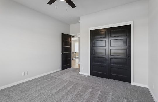 17-web-or-mls-11714 S 124th Ave_017