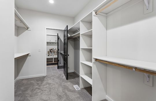 18-web-or-mls-11714 S 124th Ave_018