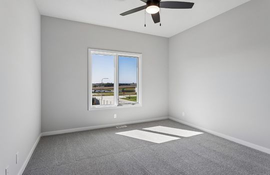 21-web-or-mls-11714 S 124th Ave_021