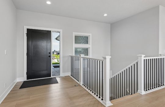 3-web-or-mls-11714 S 124th Ave_003