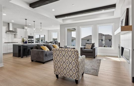 4-web-or-mls-11714 S 124th Ave_004