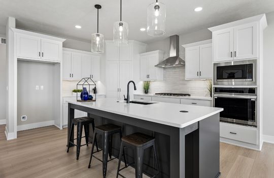 8-web-or-mls-11714 S 124th Ave_008