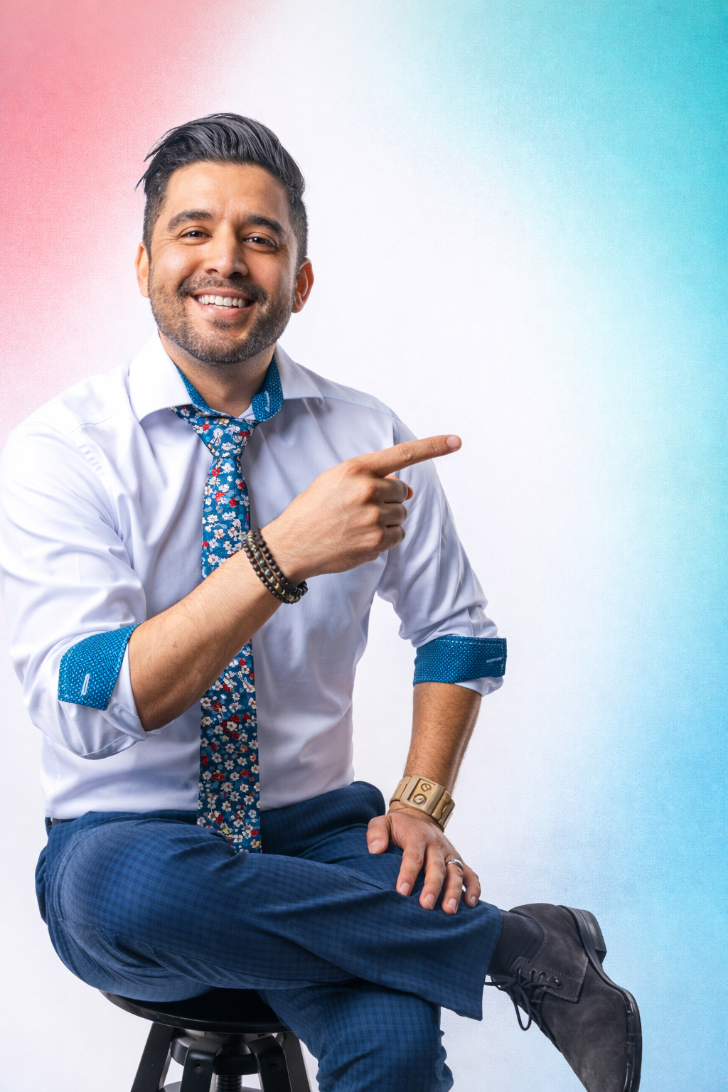 Pablo Salazar pointing to mortgage calculator showing real monthly payment in Sacramento real estate