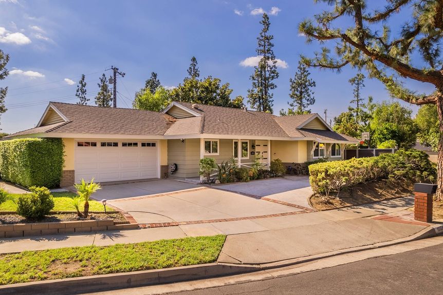 15924 Del Prado HH-103