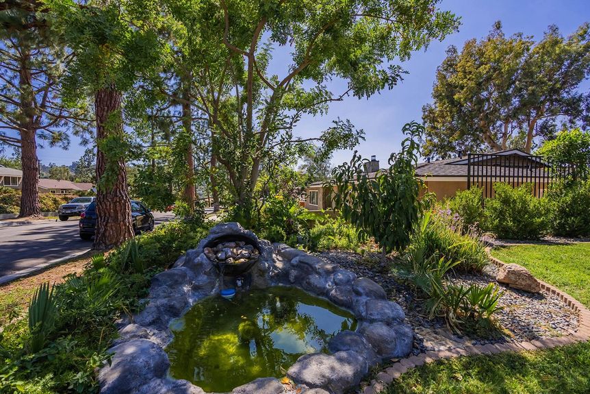 15924 Del Prado HH-402