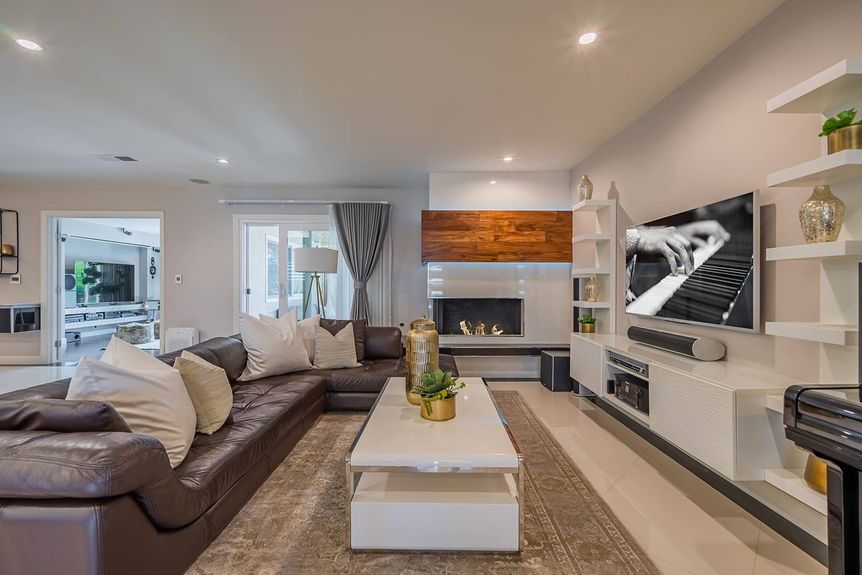 15924 Del Prado HH-406