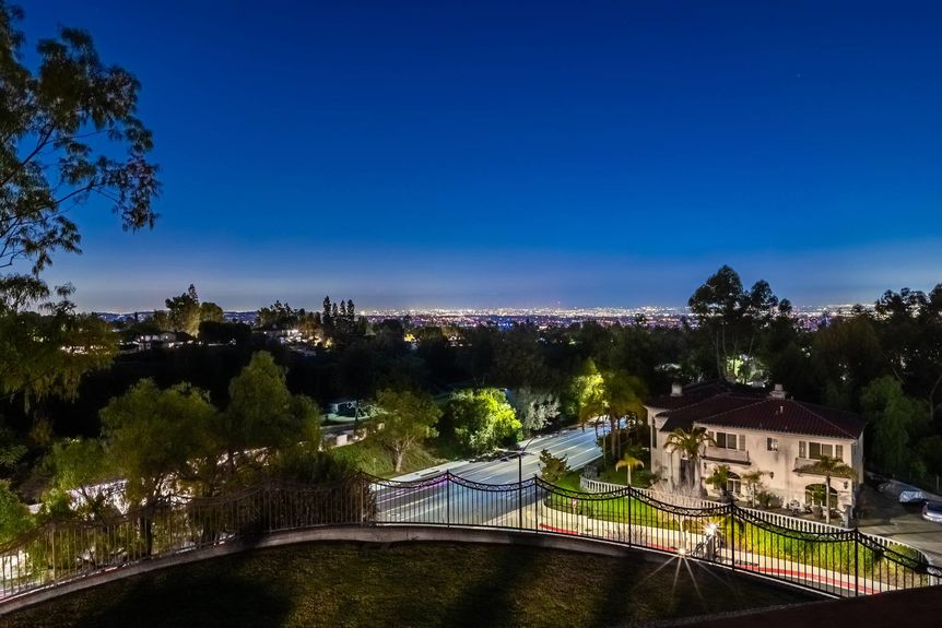 Aurora Crest Night-902