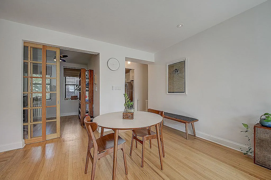 Dining area with dining set
