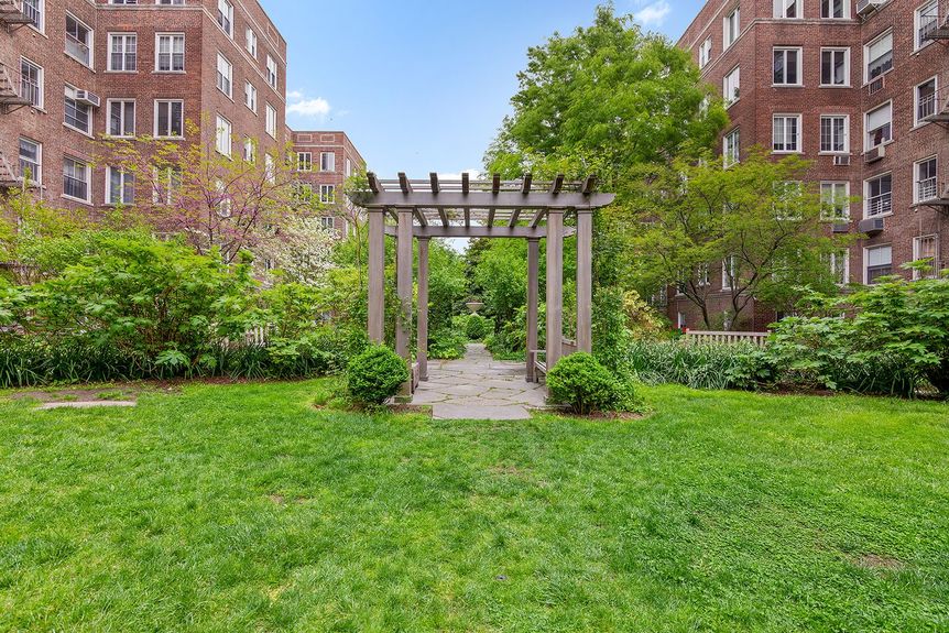 Outdoor lounge at the park