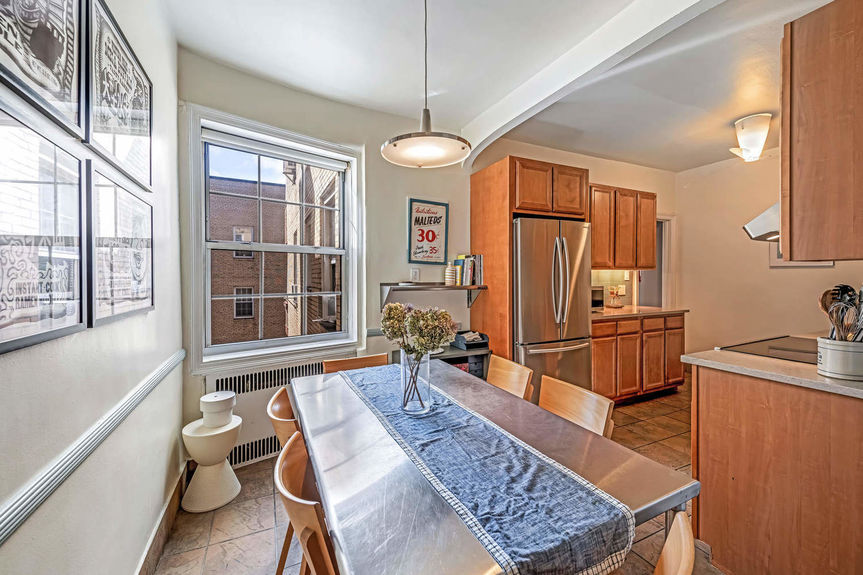 Dining area with dining set