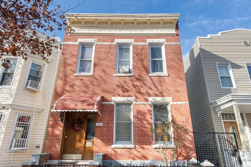 Outdoor view of the property