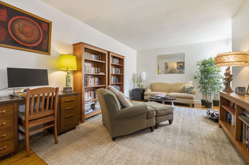 Living room with book shelfs