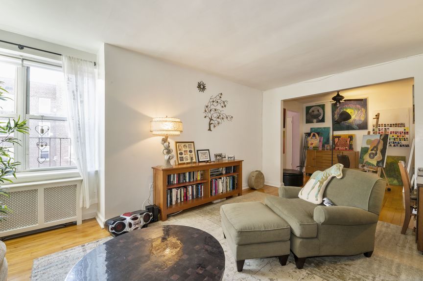Living room with book shelfs
