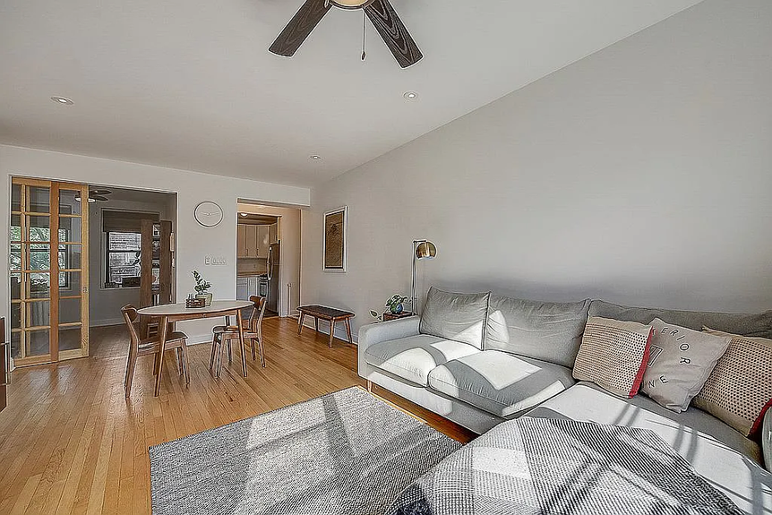 Living room with fandelier