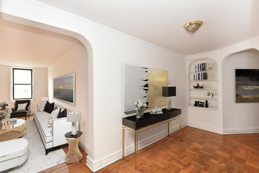 Hallway with table and lamp