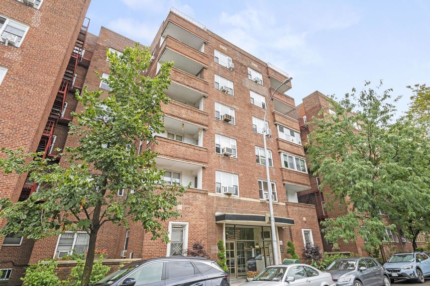 Exterior of the Carlton House Co-Op