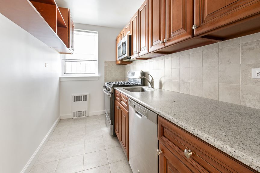 Kitchen photo of 39-65 51st St, 1G